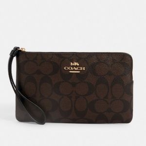 NWT Coach Large Wristlet in Signature Canvas